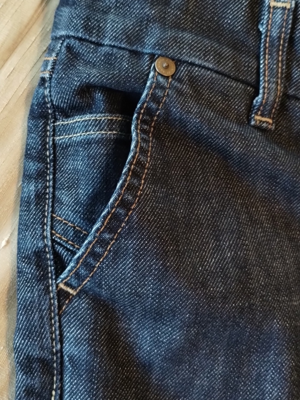 Citzens of Humanity jean shorts - Picture 9 of 13
